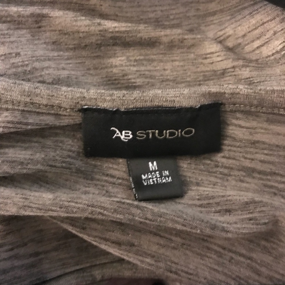 *** AB Studio Ruffle Blouse - Picture 3 of 3